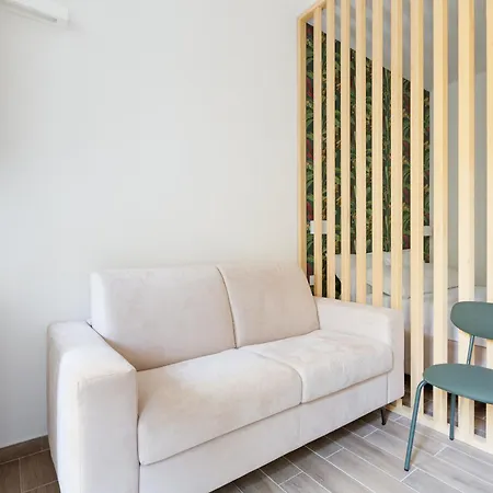 Guesthost - Forlanini M4 Modern With Balcony Μιλάνο