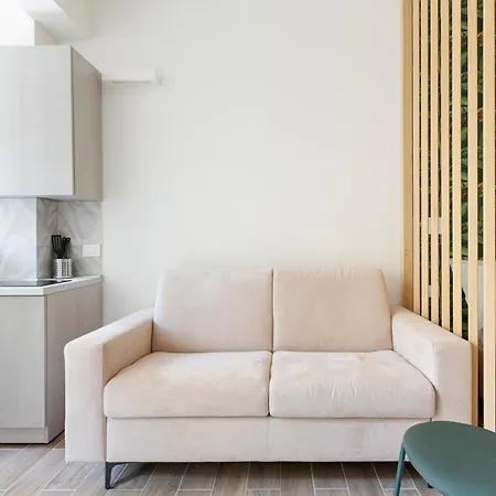 Guesthost - Forlanini M4 Modern With Balcony * Milán