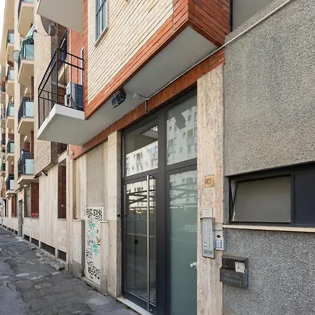 Guesthost - Forlanini M4 Modern With Balcony * Milano